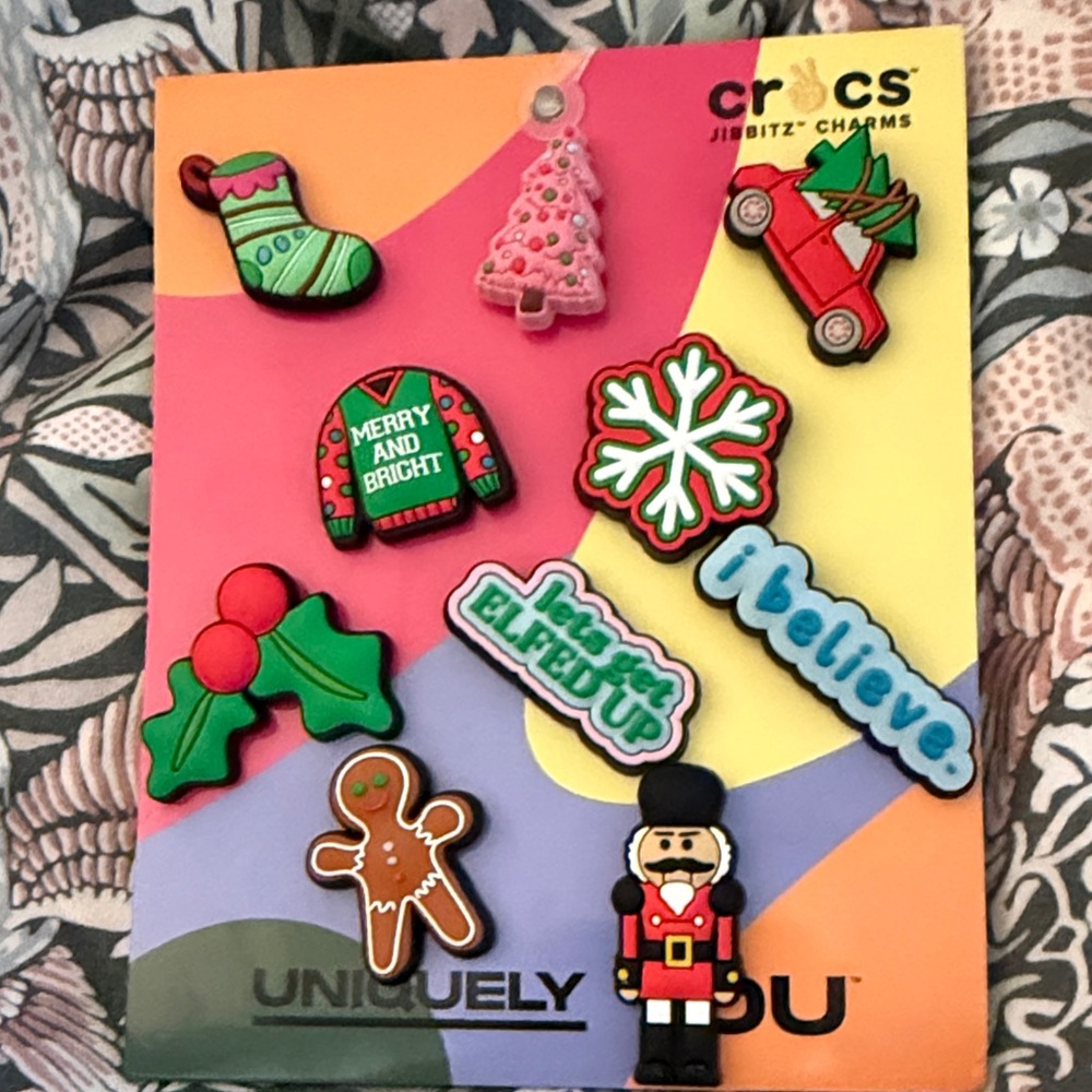 CROCS Jibbitz Colorful Holiday Charms Set - Red, Green, Pink. NWT